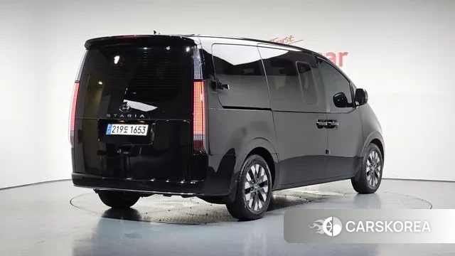 Hyundai Staria 2023 Черный из Кореи