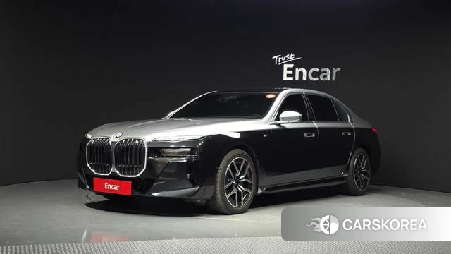 BMW 7 Series (G70) 2023 Черный из Кореи