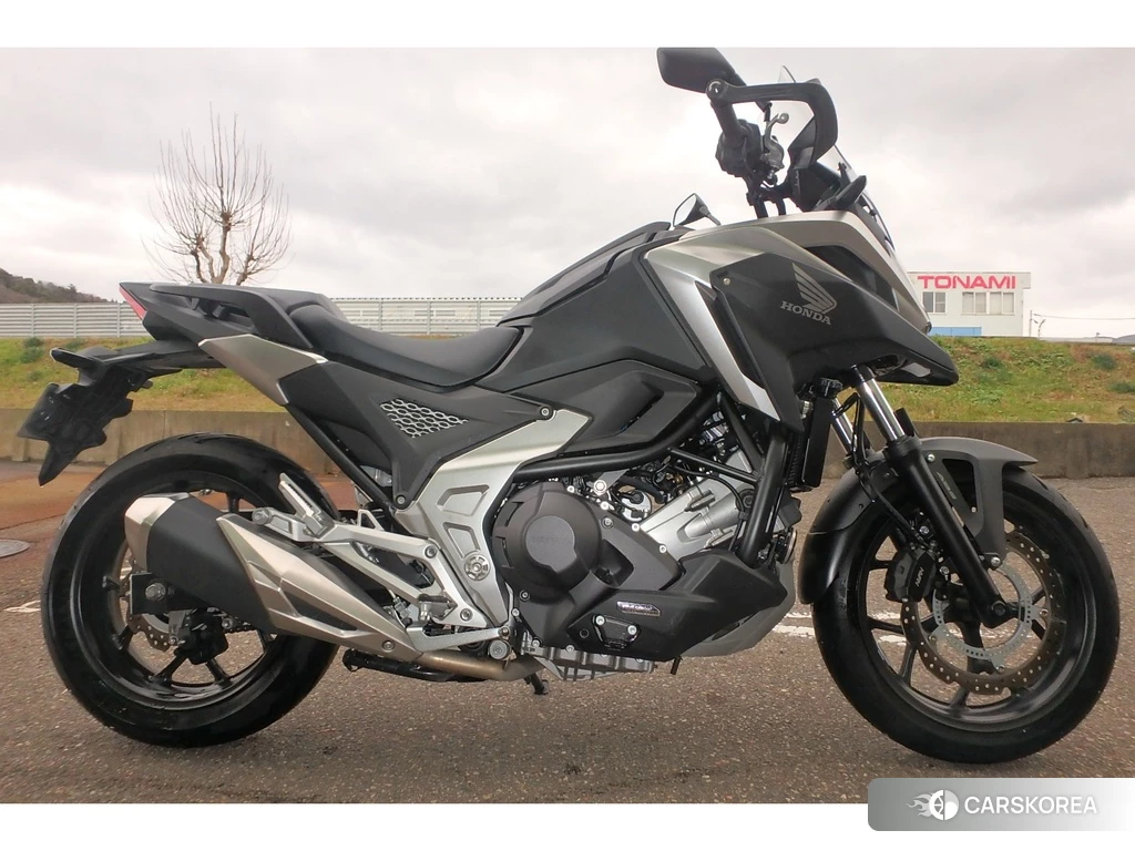 Проданный Honda NC750X DCT 2021 из Японии