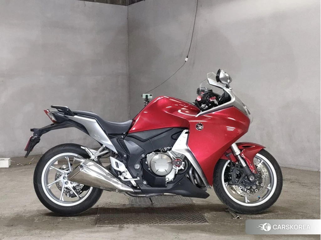 Проданный Honda VFR1200F 2012 из Японии, фото 2