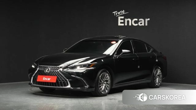 Lexus ES300h 7th generation 2023 Серый из Кореи