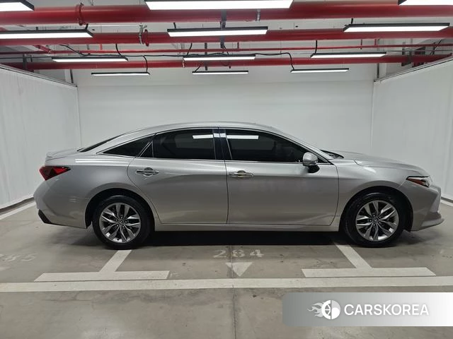 Toyota Asian dragon 2022 Серебристо-серый из Китая