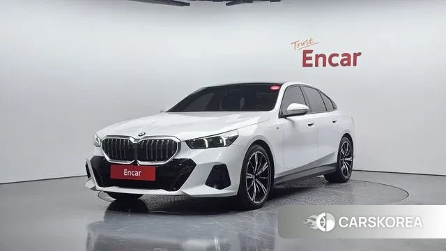 BMW 5 Series (G60) 2025 Белый из Кореи