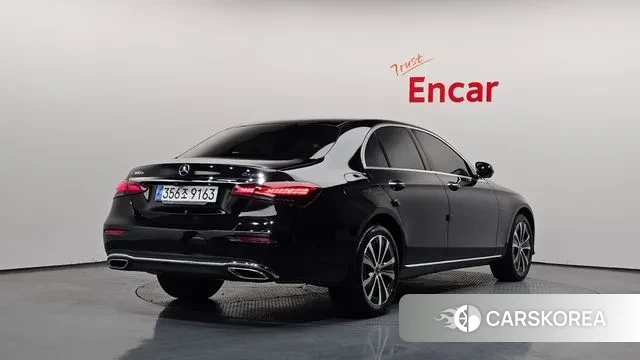 Mercedes-Benz E-Class W213 2021 Черный из Кореи