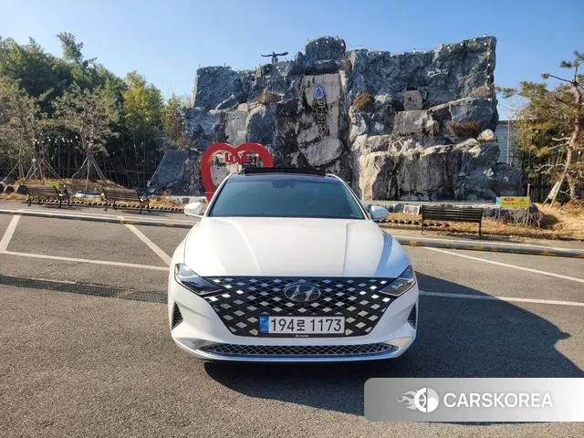 Hyundai The New Grandeur IG Hybrid 2021 Белый из Кореи