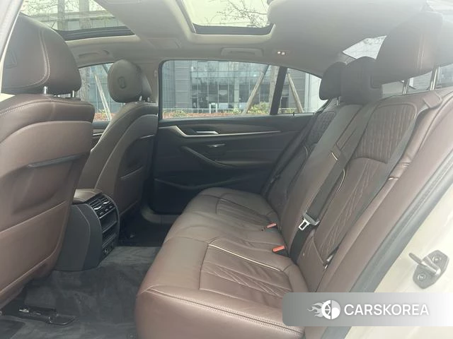 BMW 5 series PHEV 2019 Белый из Китая