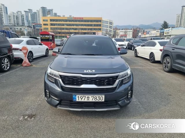 Kia Seltos 2022 Серый из Кореи