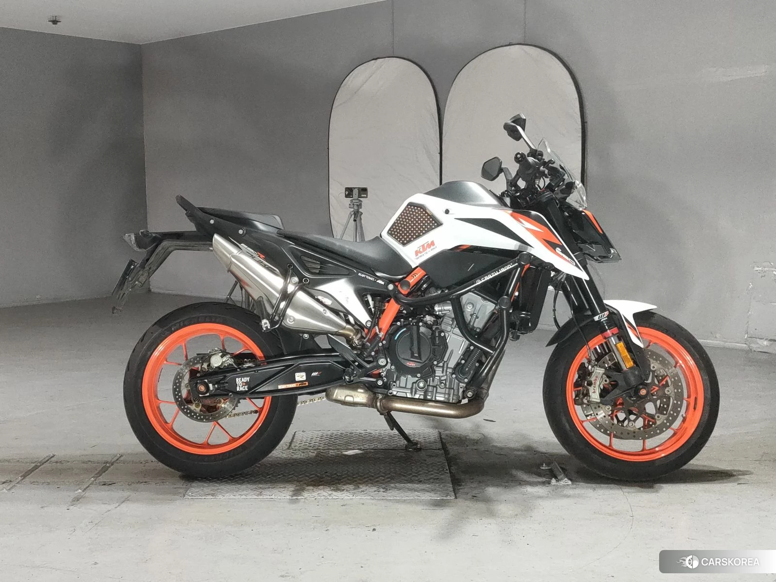 KTM 890 DUKE R 2021 из Японии