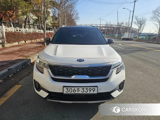 Kia Seltos 2019 Белый из Кореи
