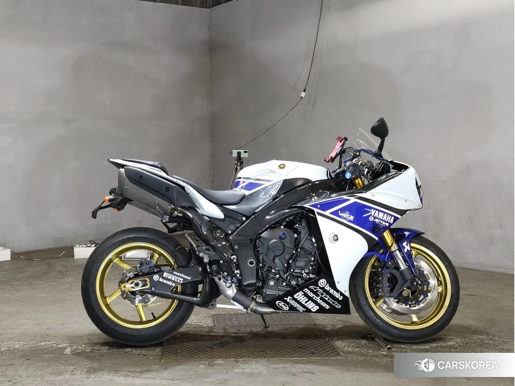 Проданный Yamaha YZF-R1 2010 из Японии