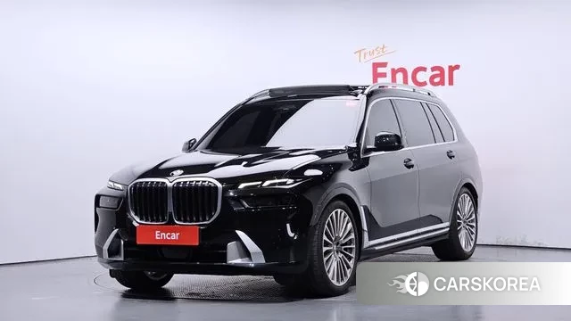 BMW X7 (G07) 2023 Черный из Кореи