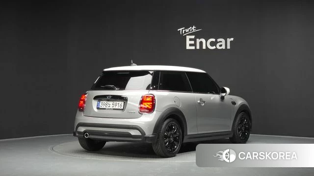 Mini Cooper 2024 Серебристо-серый из Кореи