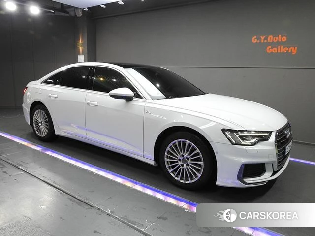 Audi A6 (C8) 2021 Белый из Кореи