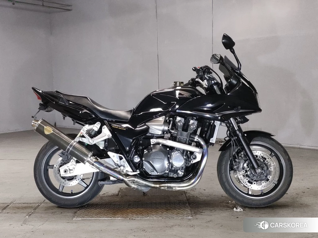 Проданный Honda CB1300SF BOLDOR 2010 из Японии