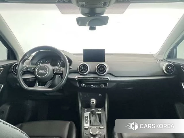Audi Q2L 2024 Черный из Китая