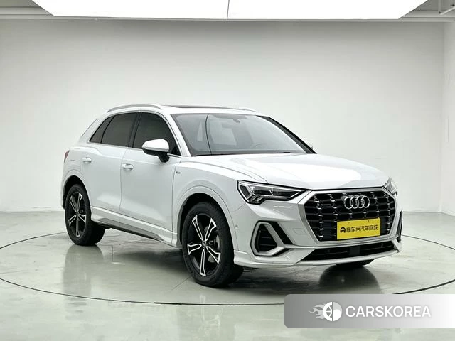 Audi Q3 2022 Белый из Китая