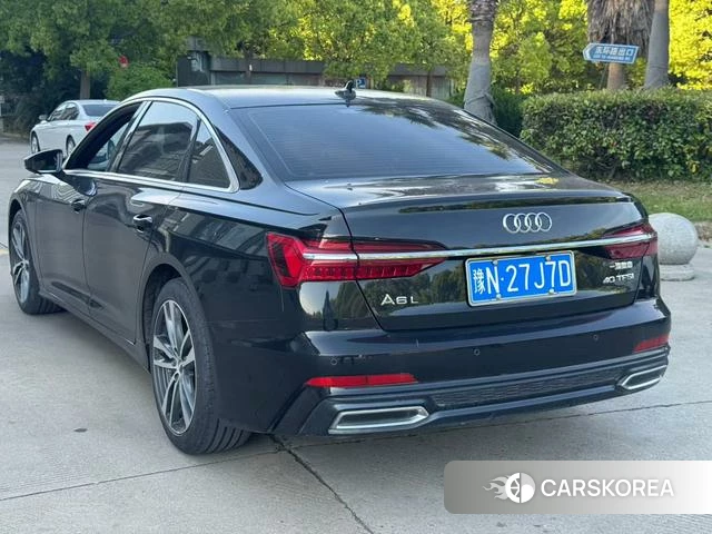Audi A6L 2021 Черный из Китая