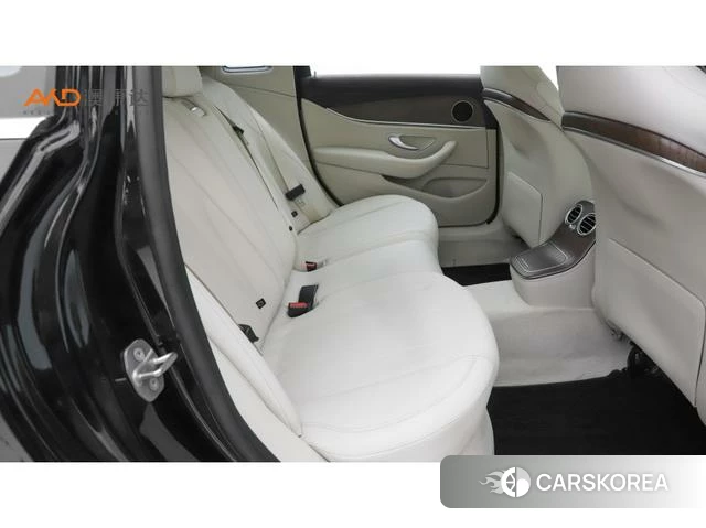 Mercedes-Benz E-class 2021 Черный из Китая