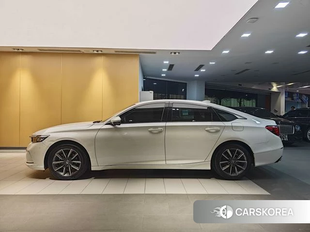 Honda Yingshipai 2023 Белый из Китая