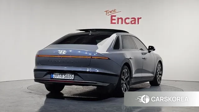 Hyundai Grandeur (GN7) 2023 Серый из Кореи