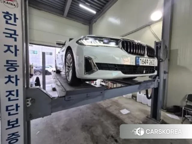 BMW 5 Series (G30) 2021 Белый из Кореи