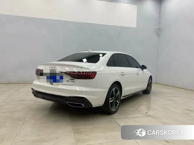 Audi A4L 2022 Белый из Китая
