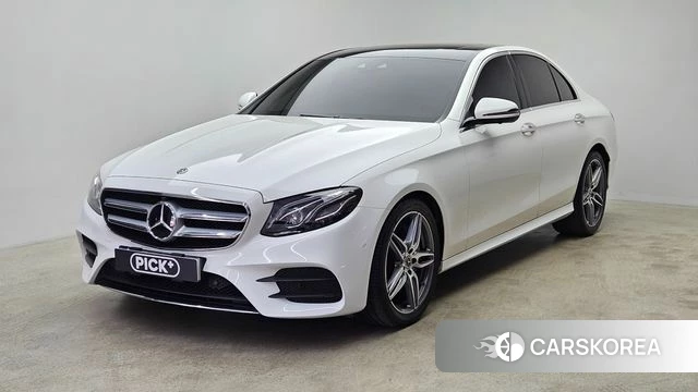 Mercedes-Benz E-Class W213 2019 Белый из Кореи
