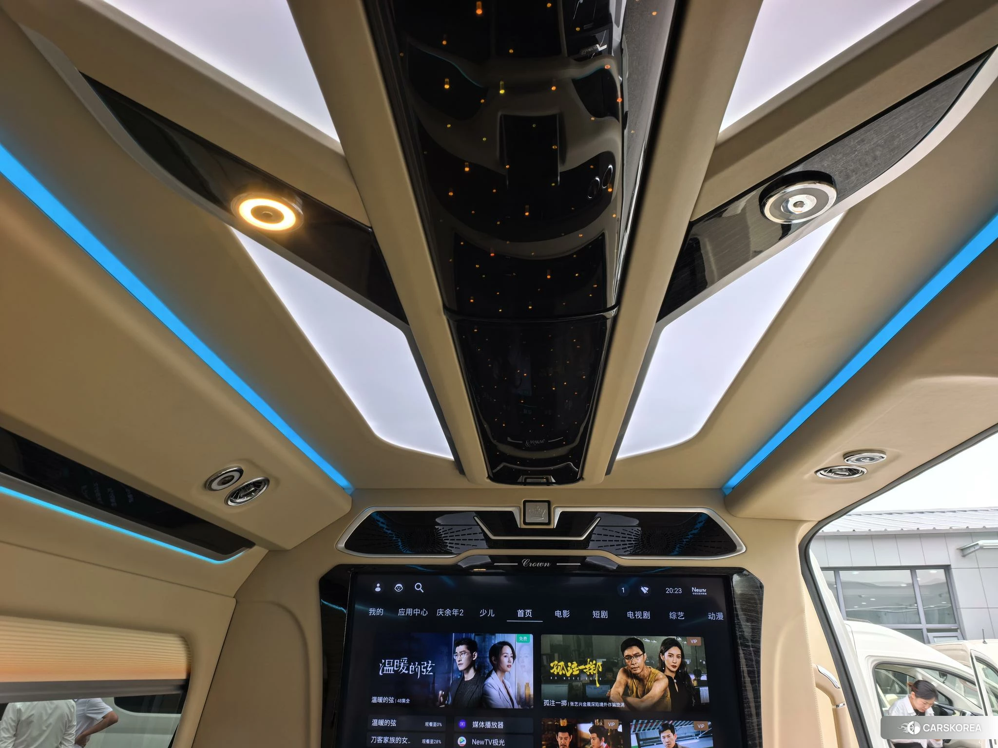 Toyota Hiace 2023 Белый из Китая