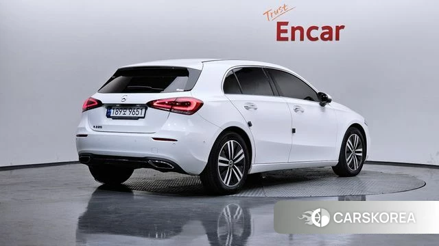 Mercedes-Benz A-Class W177 2023 Белый из Кореи