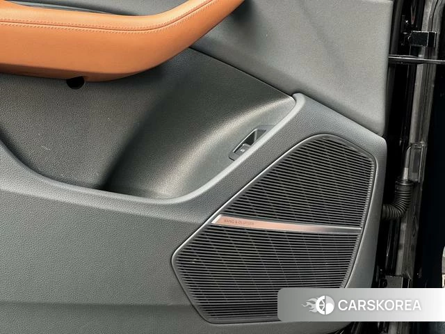 Audi Q7 2023 Черный из Китая