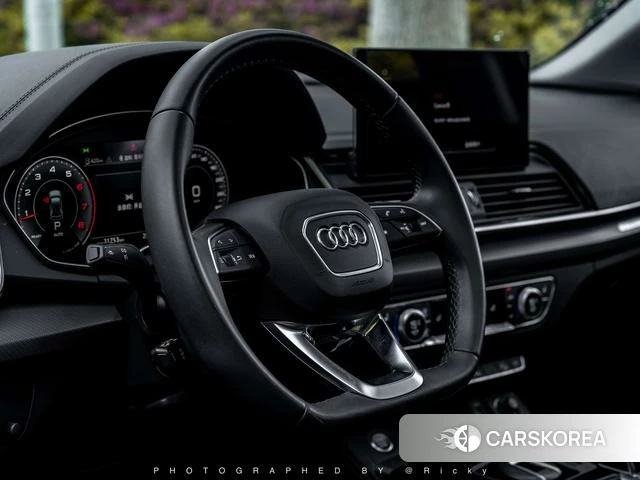 Audi Q5L 2022 Черный из Китая