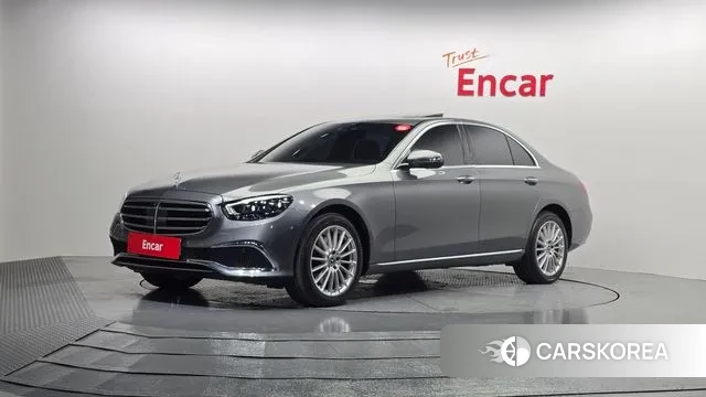 Mercedes-Benz E-Class W213 2022 Серебристо-серый из Кореи