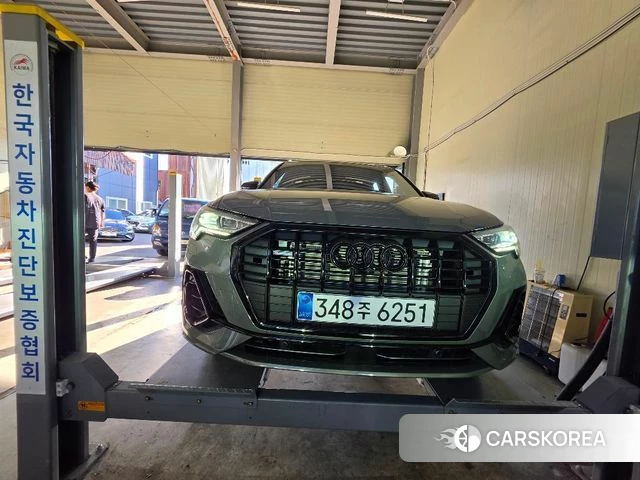 Audi Q3 (F3) 2025 Серый из Кореи