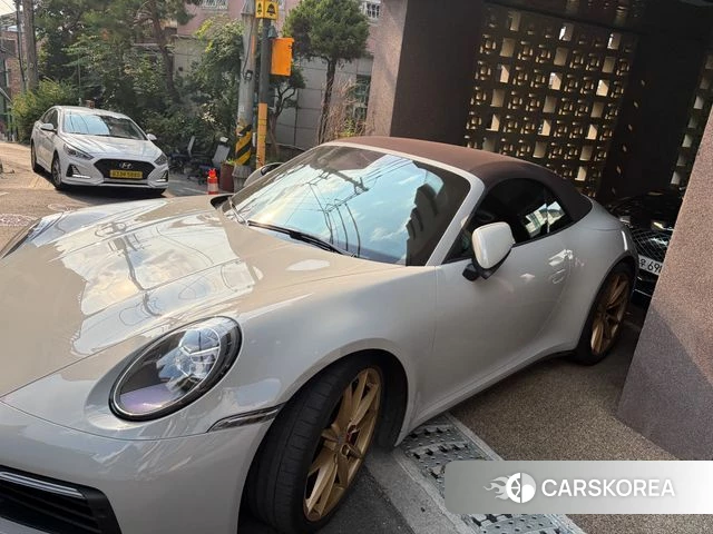 Porsche 911(992) 2021 Серебристо-серый из Кореи