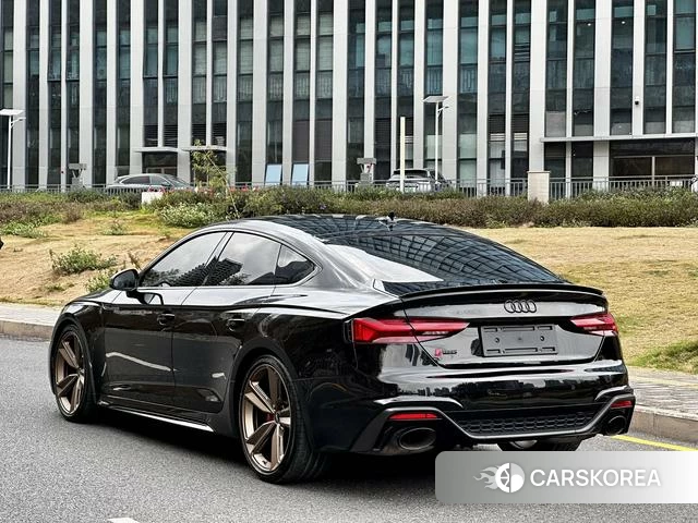 Audi RS 5 2024 Черный из Китая