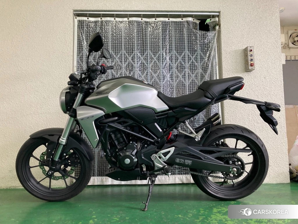 Проданный Honda CB250R 2018 из Японии, фото 2