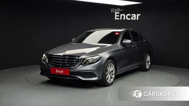 Mercedes-Benz E-Class W213 2018 Серый из Кореи