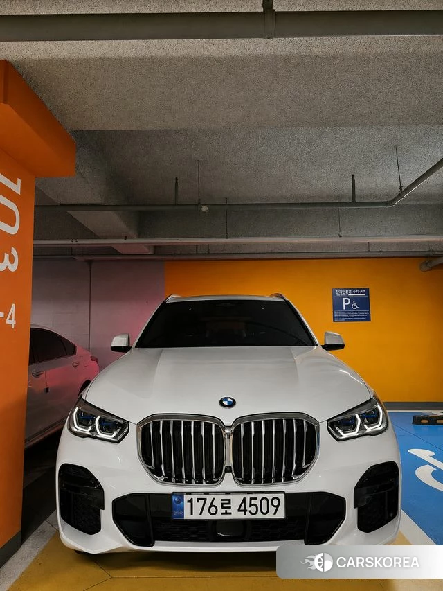 BMW X5 (G05) 2023 Белый из Кореи