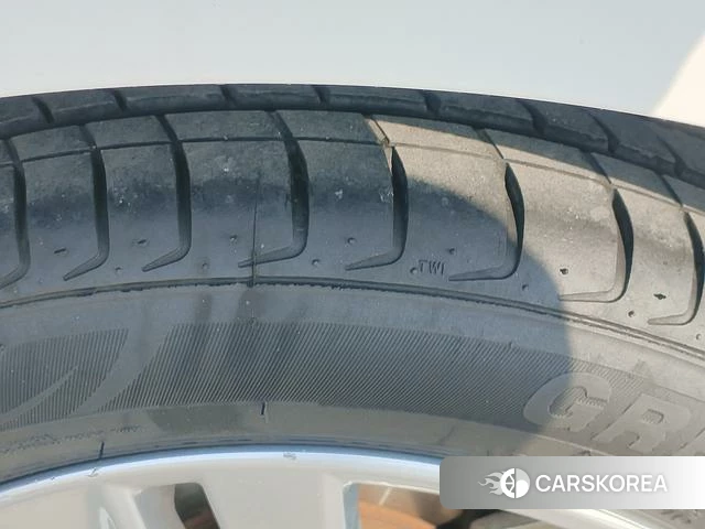 Toyota Lei Ling 2022 Белый из Китая