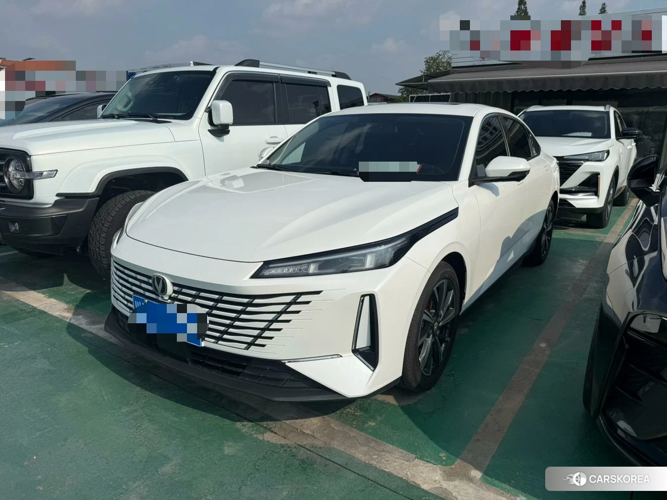 Chang'an Yidong 2025 Белый из Китая