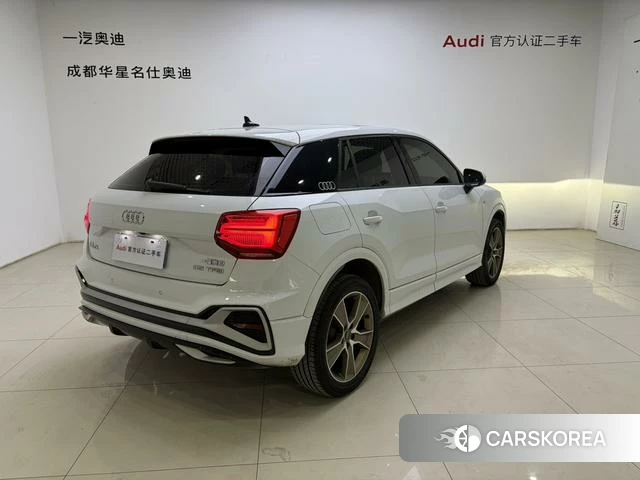 Audi Q2L 2022 Белый из Китая