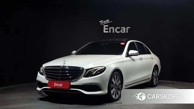 Mercedes-Benz E-Class W213 2018 Белый из Кореи