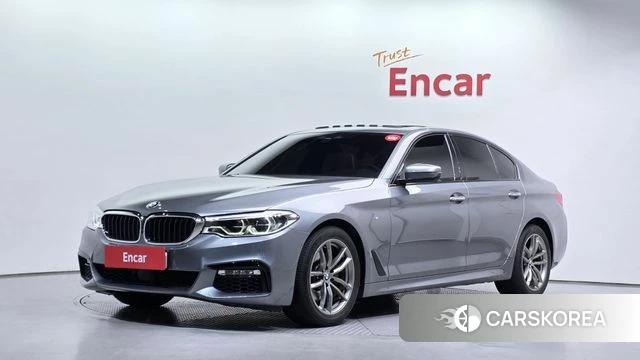 BMW 5 Series (G30) 2018 Серебристо-серый из Кореи