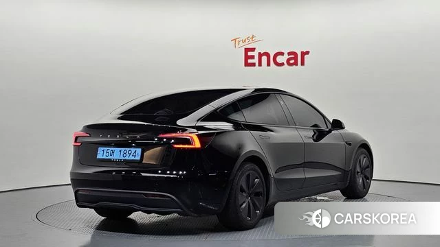 Tesla Model 3 2024 Черный из Кореи
