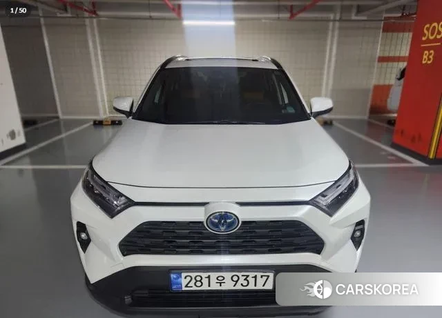 Toyota RAV4 5th Generation 2023 Белый из Кореи