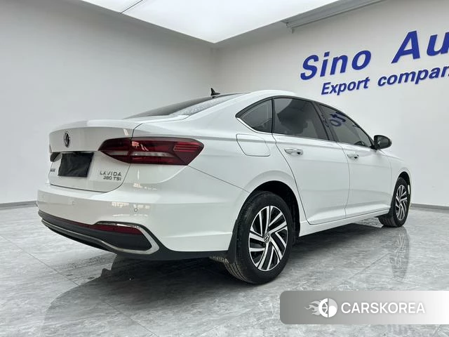 Volkswagen Lavida 2022 Белый из Китая