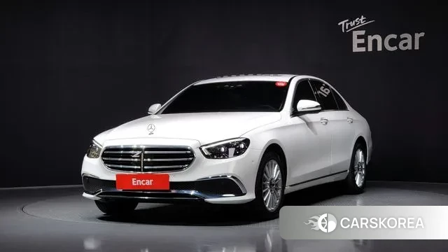 Mercedes-Benz E-Class W213 2021 Белый из Кореи