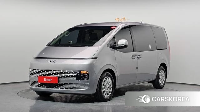 Hyundai Staria 2023 Серебристо-серый из Кореи