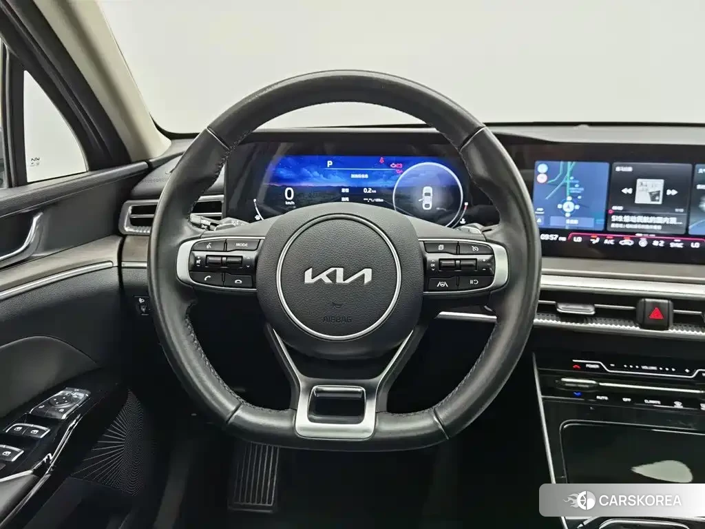Kia K5 2022 Silver/gray из Китая