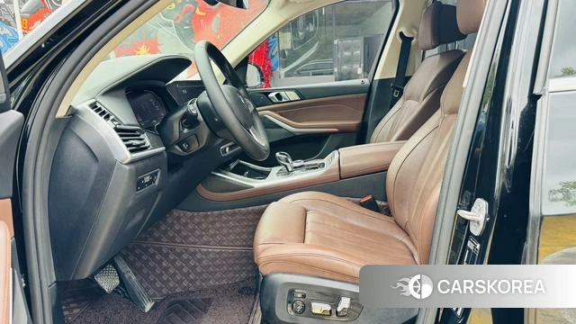 BMW X7 2021 Черный из Китая